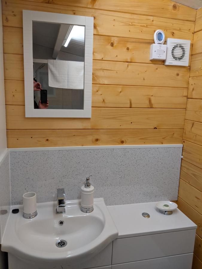 Foxhill Lodges Canterbury Ngoại thất bức ảnh